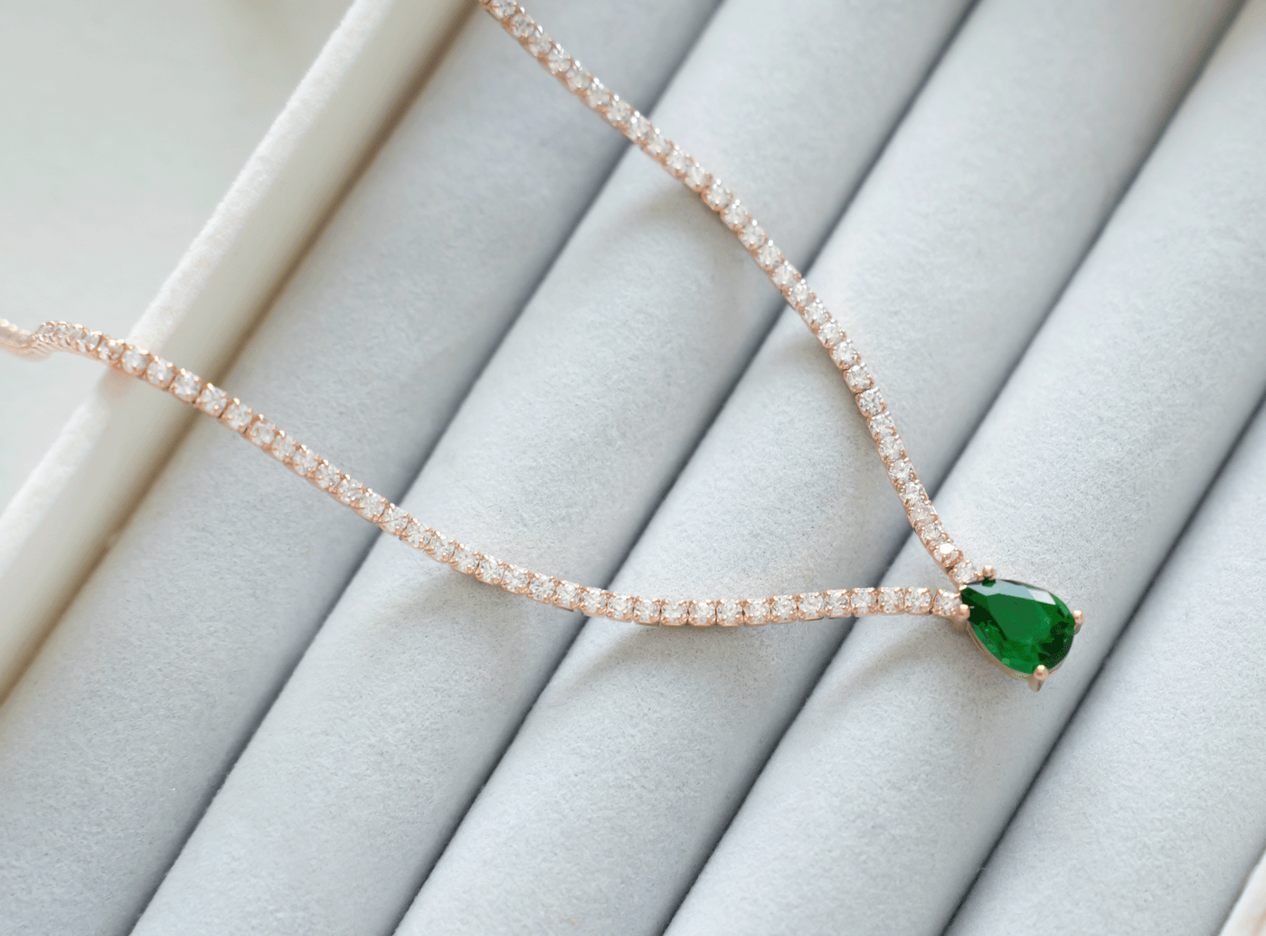 OVAL Green Tennis Choker